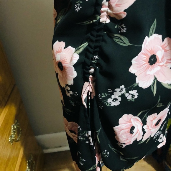 Black Floral Long Blouse Small - Picture 5 of 5